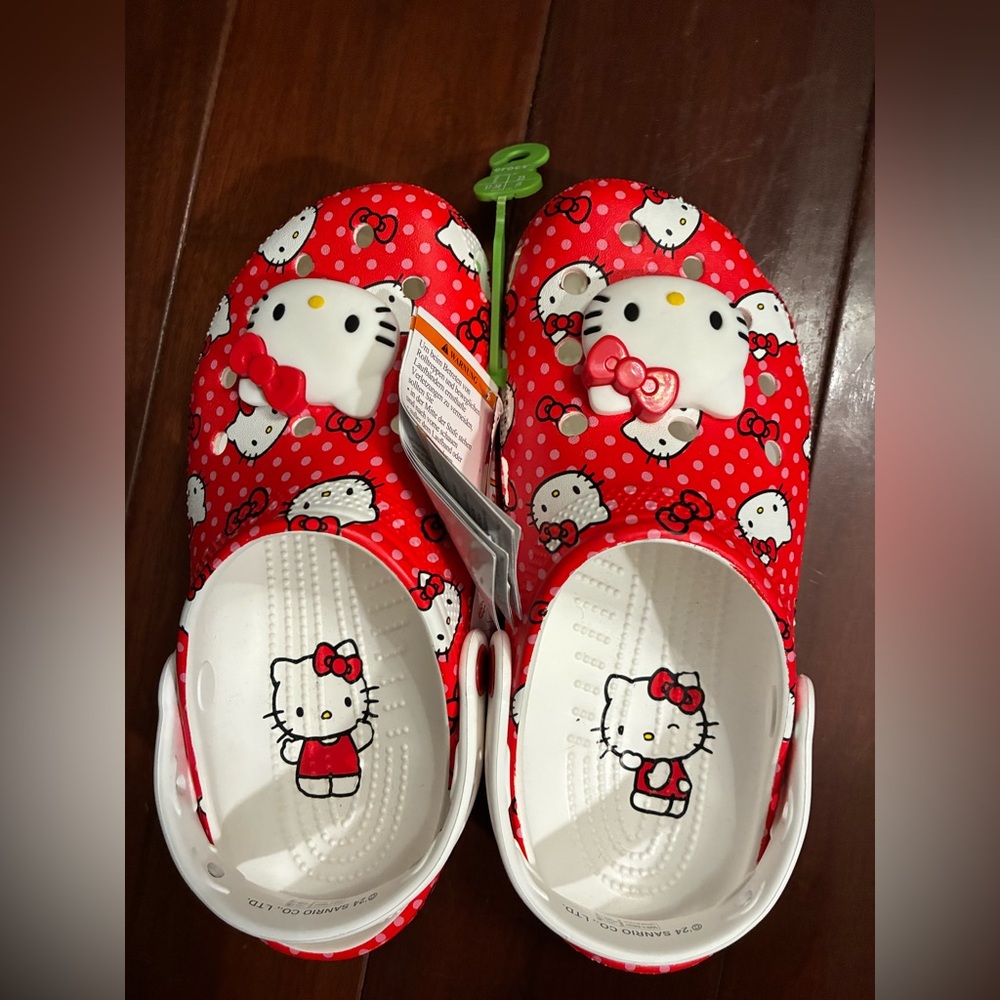 CROCS Red Hello Kitty Slippers-Red Classic clog-BRAND NEW